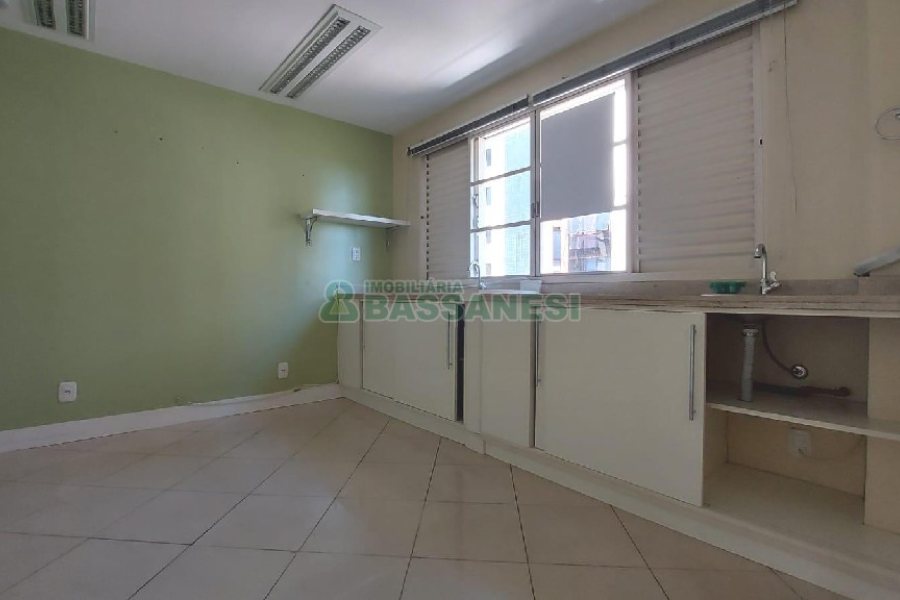 Sala com 91m², no bairro Centro em Caxias do Sul para Comprar