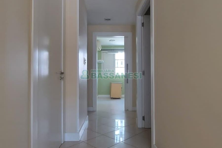 Sala com 91m², no bairro Centro em Caxias do Sul para Comprar