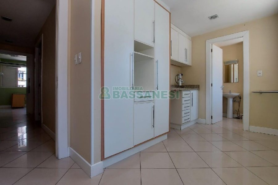 Sala com 91m², no bairro Centro em Caxias do Sul para Comprar