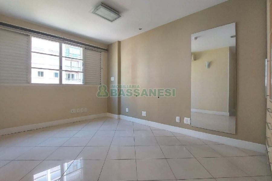Sala com 91m², no bairro Centro em Caxias do Sul para Comprar