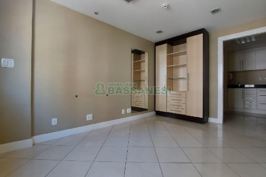 Sala com 91m², no bairro Centro em Caxias do Sul para Comprar