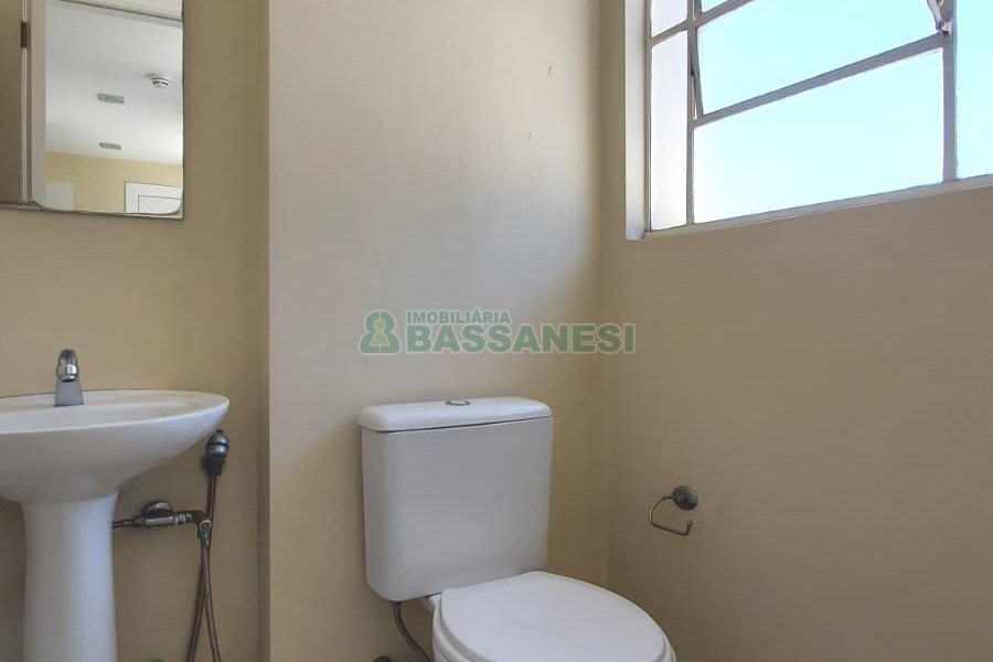 Sala com 91m², no bairro Centro em Caxias do Sul para Comprar
