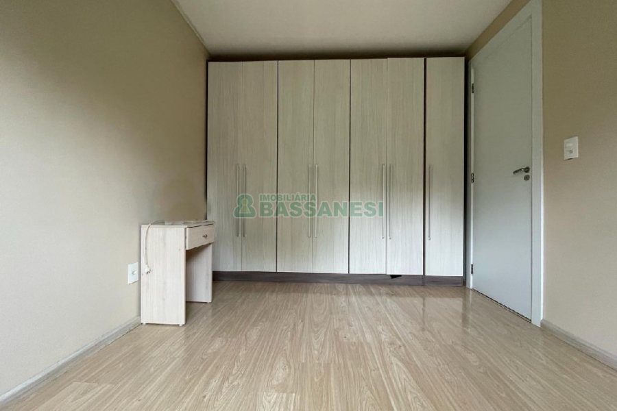 Apartamento com 56m², 2 dormitórios, 1 vaga, no bairro Nossa Senhora das Graças em Caxias do Sul para Comprar