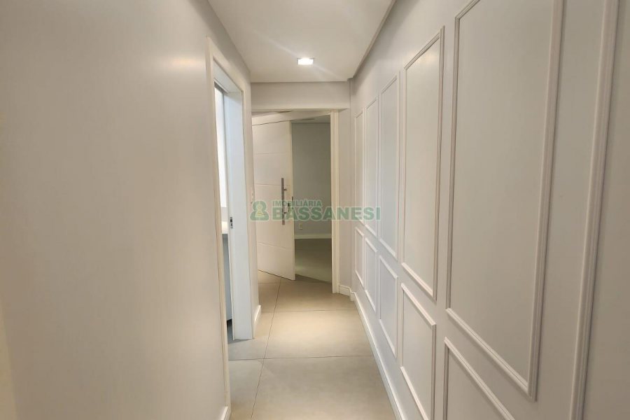 Sala com 80m², 1 vaga, no bairro São Pelegrino em Caxias do Sul para Alugar
