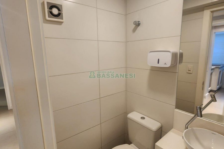 Sala com 80m², 1 vaga, no bairro São Pelegrino em Caxias do Sul para Alugar