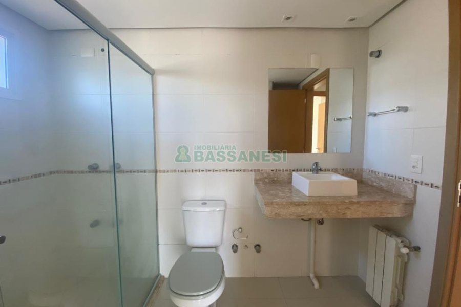 Apartamento com 203m², 2 dormitórios, 2 vagas, no bairro Panazzolo em Caxias do Sul para Alugar ou Comprar