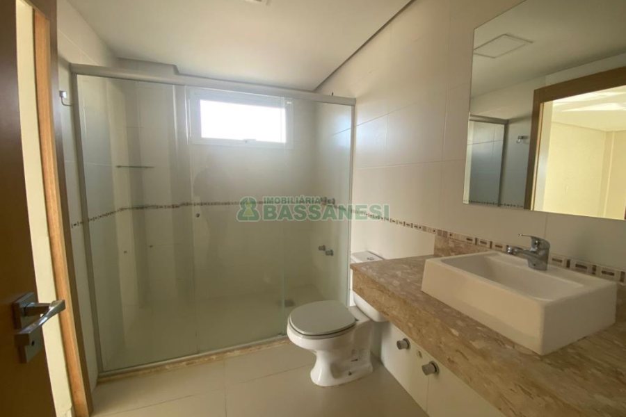 Apartamento com 203m², 2 dormitórios, 2 vagas, no bairro Panazzolo em Caxias do Sul para Alugar ou Comprar