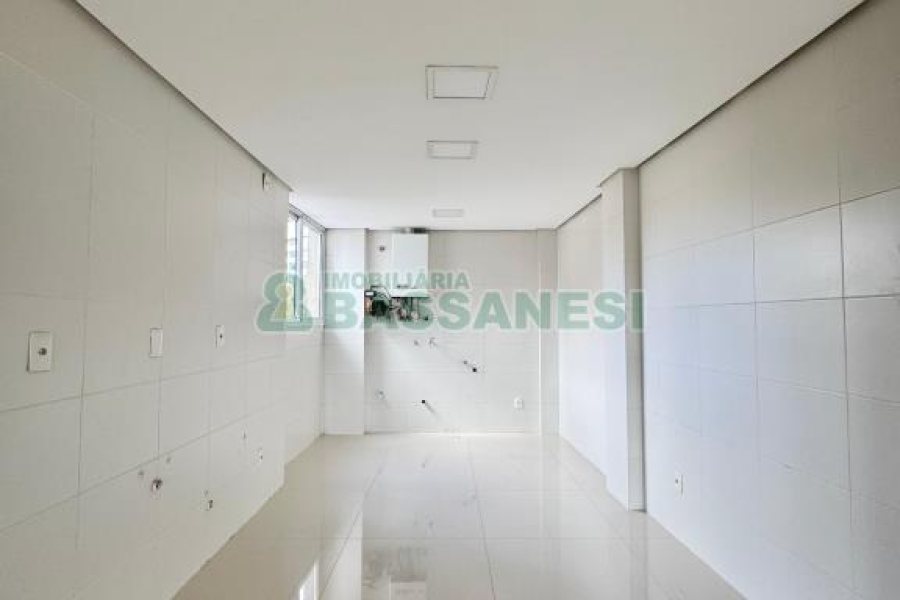 Apartamento com 203m², 2 dormitórios, 2 vagas, no bairro Panazzolo em Caxias do Sul para Alugar