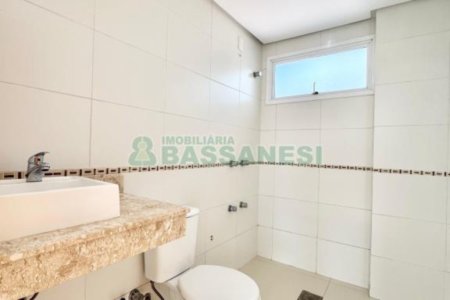 Apartamento com 203m², 2 dormitórios, 2 vagas, no bairro Panazzolo em Caxias do Sul para Alugar