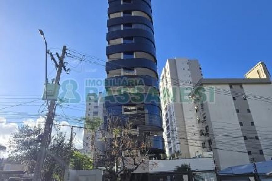 Apartamento com 193m², 3 dormitórios, 3 vagas, no bairro Panazzolo em Caxias do Sul para Comprar