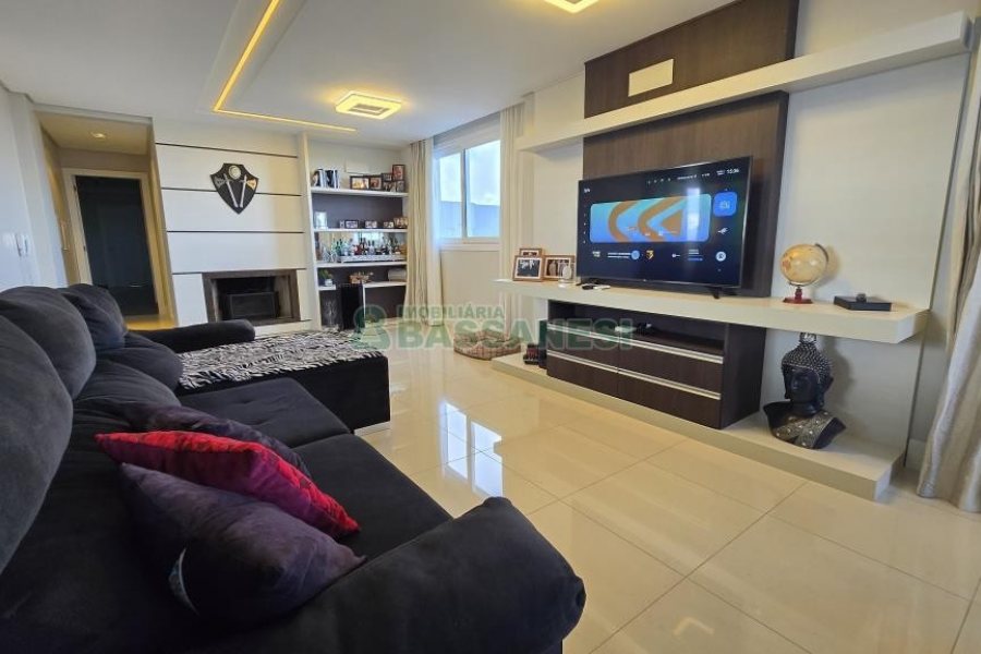 Apartamento com 193m², 3 dormitórios, 3 vagas, no bairro Panazzolo em Caxias do Sul para Comprar