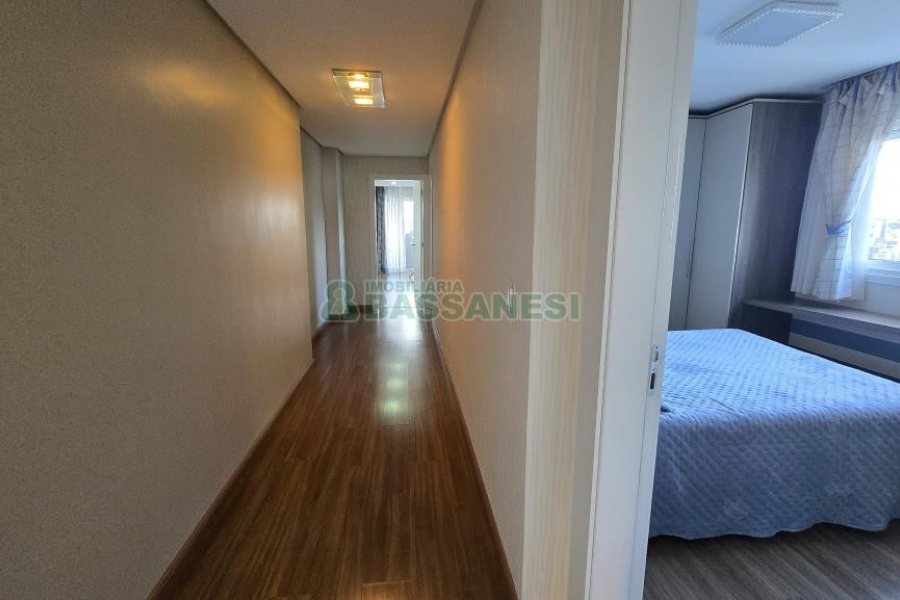 Apartamento com 193m², 3 dormitórios, 3 vagas, no bairro Panazzolo em Caxias do Sul para Comprar