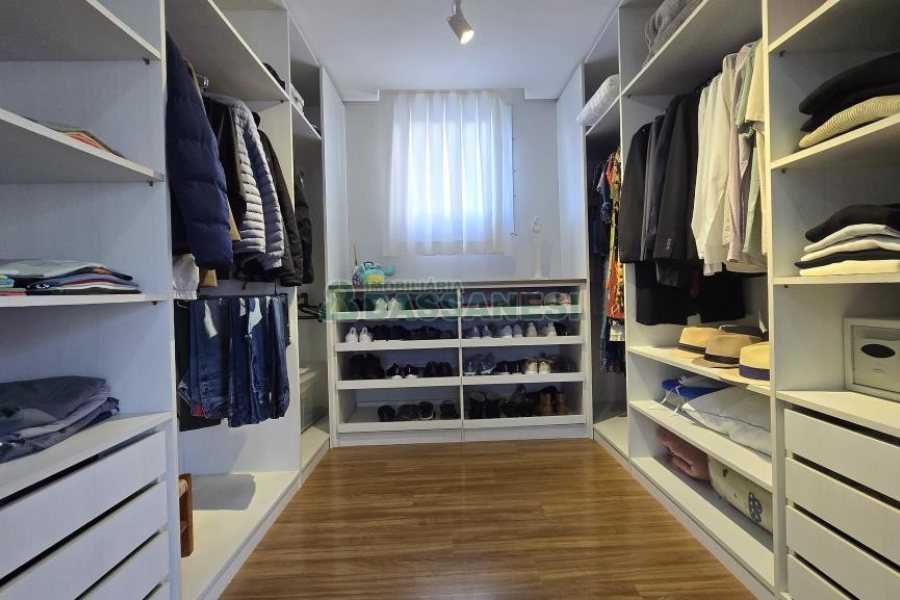 Apartamento com 193m², 3 dormitórios, 3 vagas, no bairro Panazzolo em Caxias do Sul para Comprar