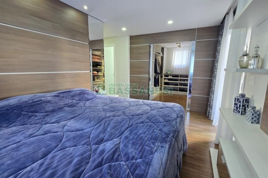 Apartamento com 193m², 3 dormitórios, 3 vagas, no bairro Panazzolo em Caxias do Sul para Comprar