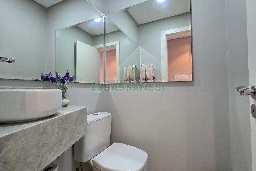 Apartamento com 193m², 3 dormitórios, 3 vagas, no bairro Panazzolo em Caxias do Sul para Comprar