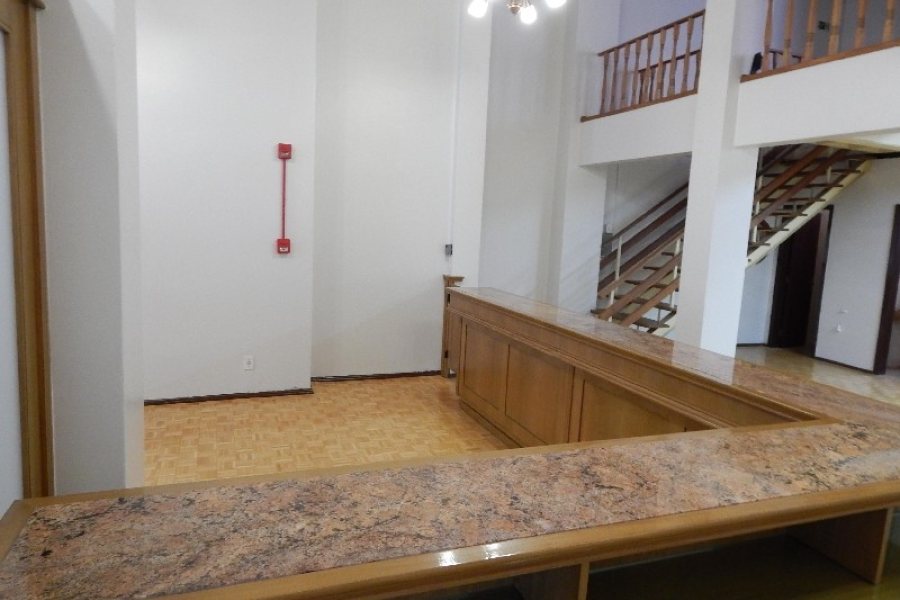 Loja com 227m², 1 vaga, no bairro Centro em Caxias do Sul para Alugar