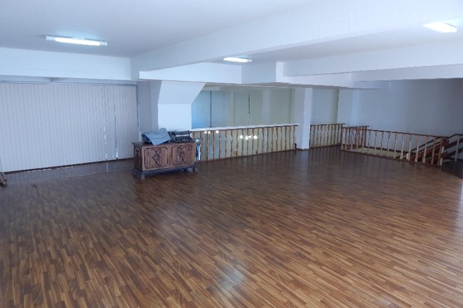 Loja com 227m², 1 vaga, no bairro Centro em Caxias do Sul para Alugar