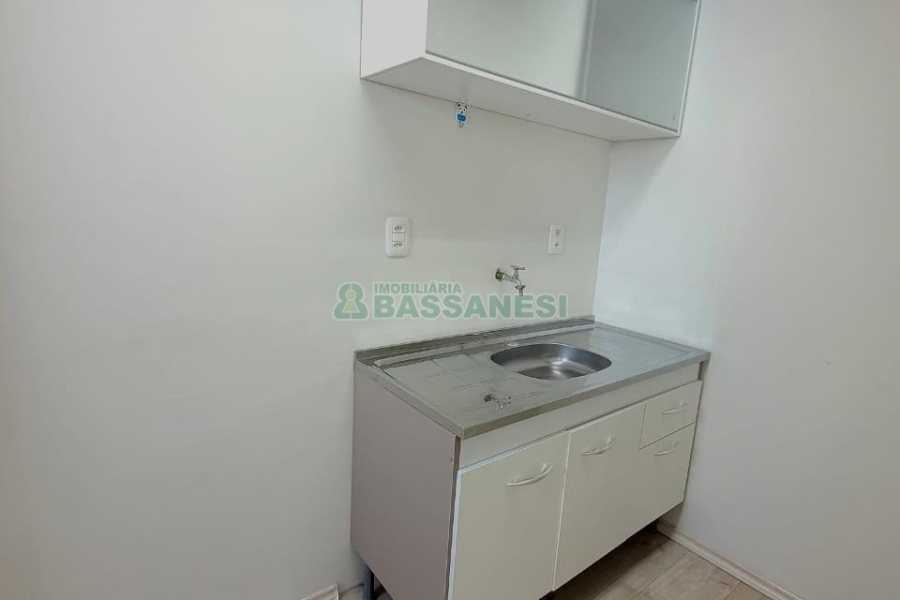 Sala com 42m², no bairro Lourdes em Caxias do Sul para Comprar