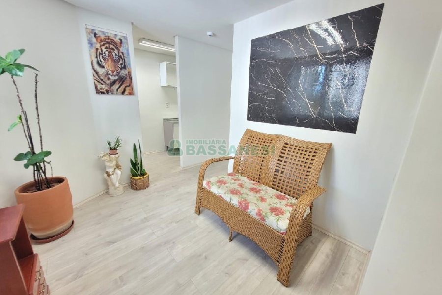 Sala com 42m², no bairro Lourdes em Caxias do Sul para Comprar