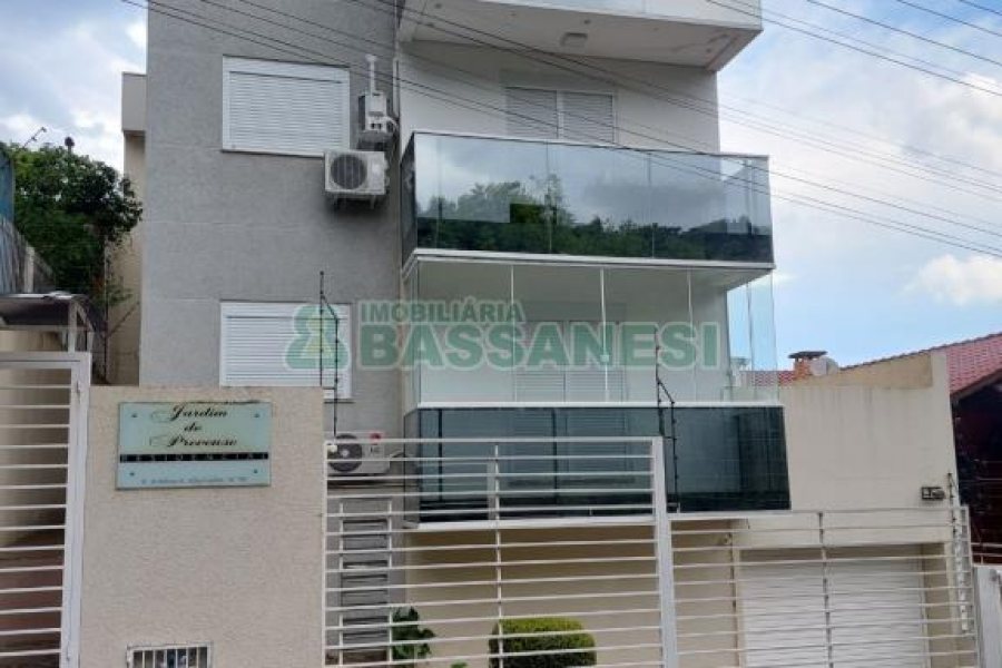 Apartamento com 67m², 2 dormitórios, 1 vaga, no bairro Vinhedos em Caxias do Sul para Comprar