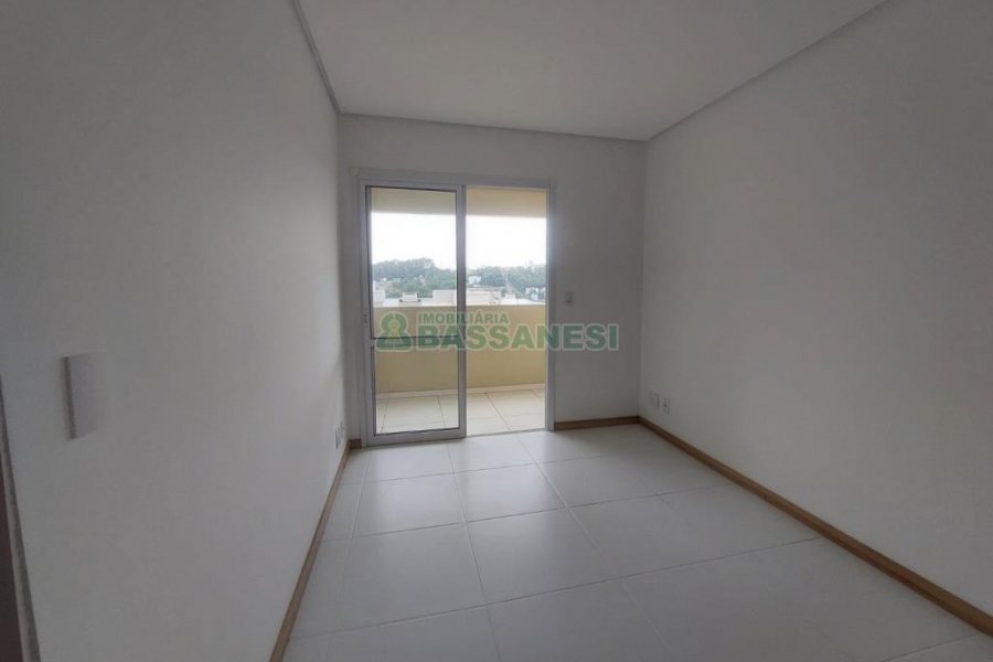 Apartamento com 67m², 2 dormitórios, 1 vaga, no bairro Vinhedos em Caxias do Sul para Comprar