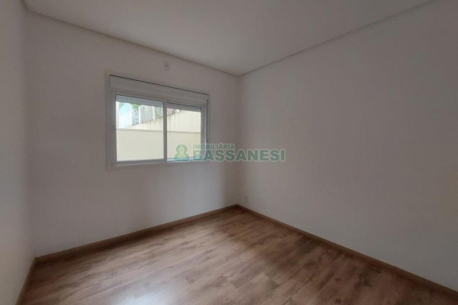 Apartamento com 67m², 2 dormitórios, 1 vaga, no bairro Vinhedos em Caxias do Sul para Comprar