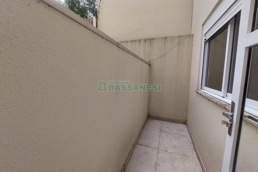 Apartamento com 67m², 2 dormitórios, 1 vaga, no bairro Vinhedos em Caxias do Sul para Comprar