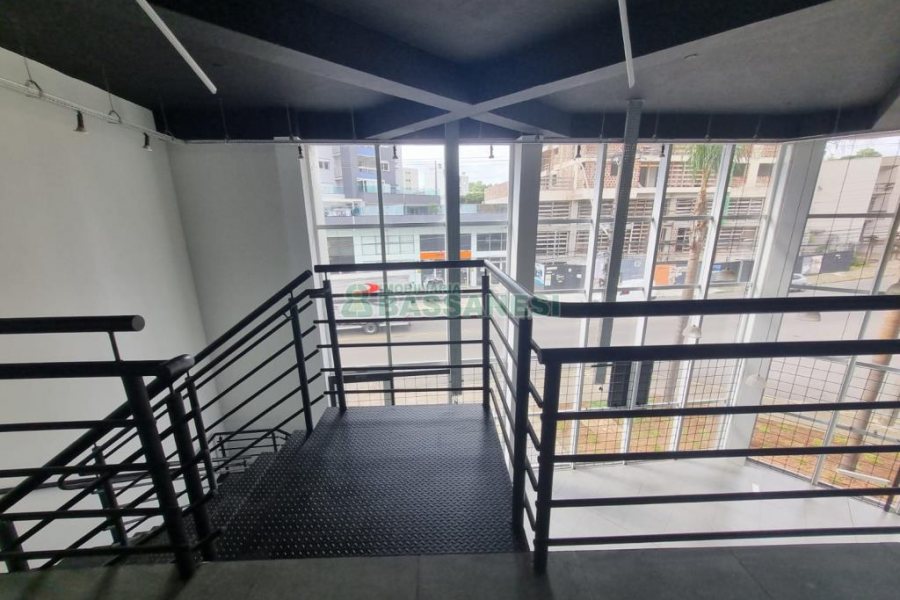 Loja com 996m², no bairro Sagrada Família em Caxias do Sul para Alugar