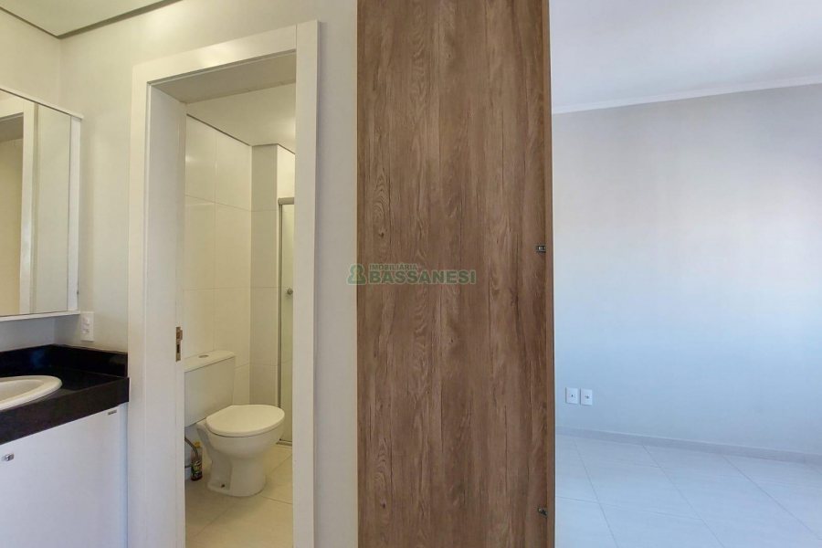 Apto Mobiliado com 47m², 1 dormitório, 1 vaga, no bairro Centro em Caxias do Sul para Alugar