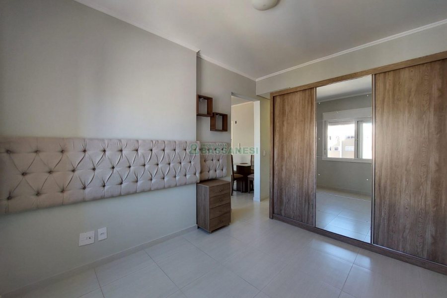 Apto Mobiliado com 47m², 1 dormitório, 1 vaga, no bairro Centro em Caxias do Sul para Alugar