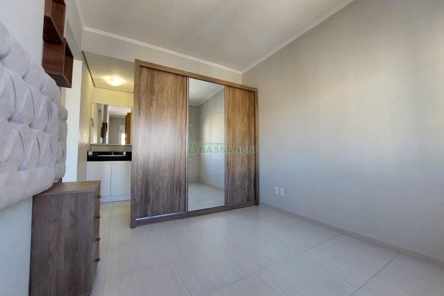Apto Mobiliado com 47m², 1 dormitório, 1 vaga, no bairro Centro em Caxias do Sul para Alugar