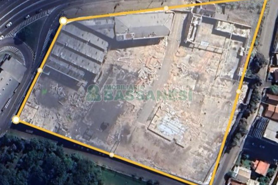 Terreno com 18000m², no bairro Sagrada Família em Caxias do Sul para Alugar