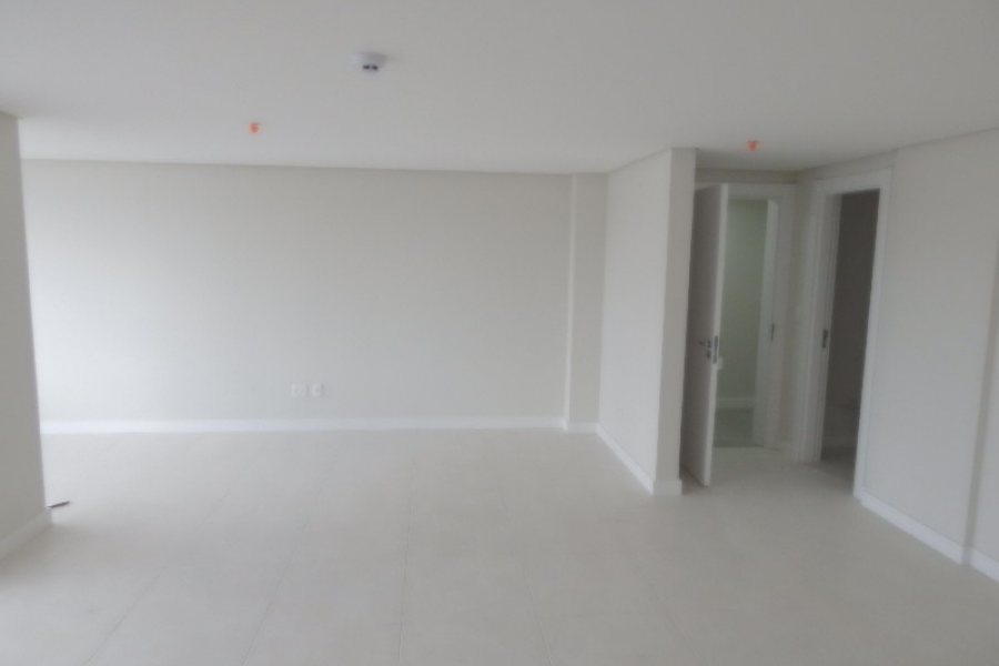 Sala com 52m², 1 vaga, no bairro Pio X em Caxias do Sul para Comprar