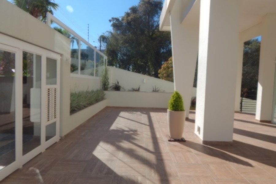 Apartamento com 80m², 2 dormitórios, 2 vagas, no bairro Panazzolo em Caxias do Sul para Comprar