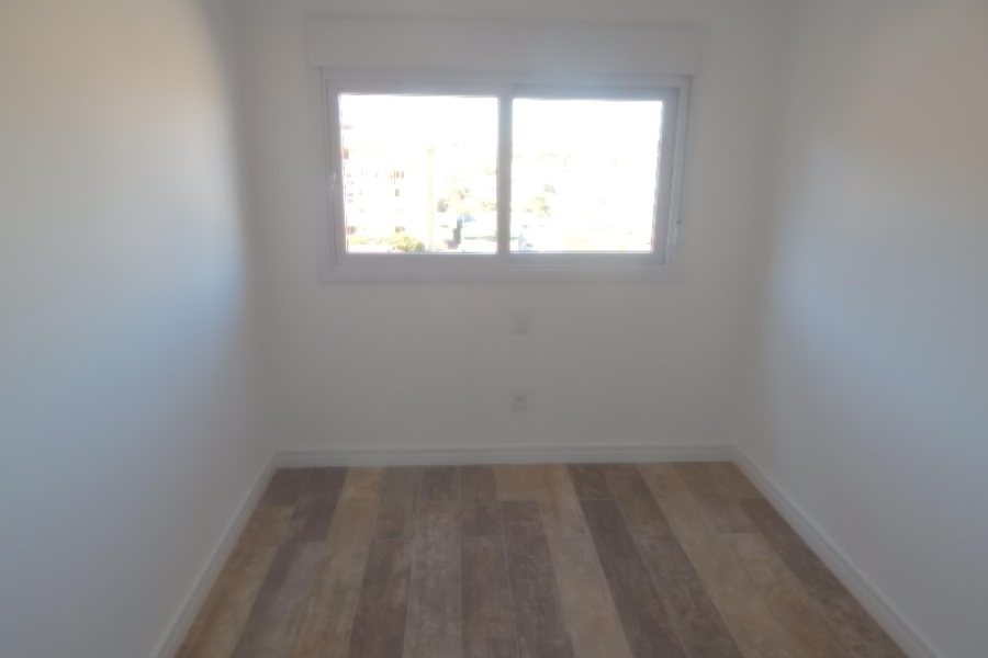 Apartamento com 80m², 2 dormitórios, 2 vagas, no bairro Panazzolo em Caxias do Sul para Comprar