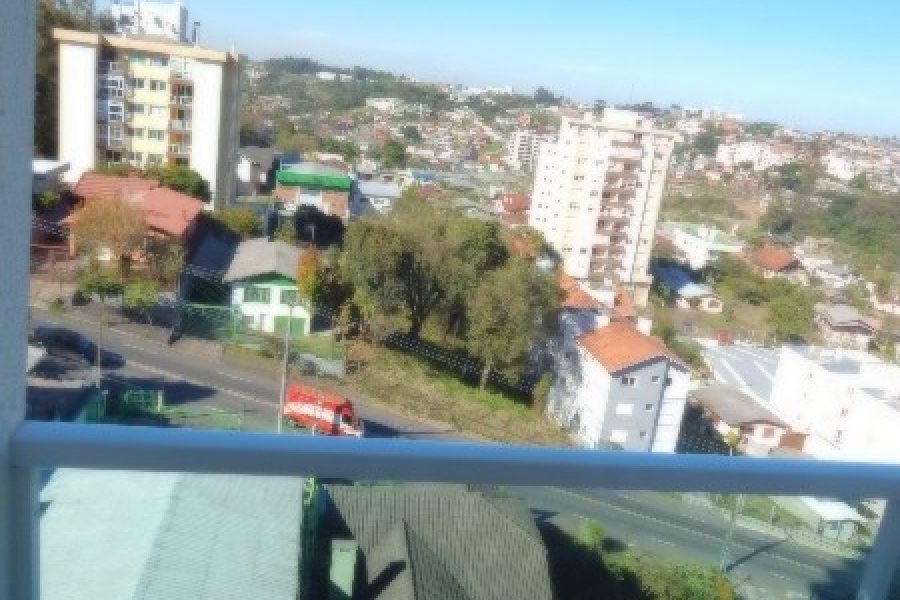 Apartamento com 80m², 2 dormitórios, 2 vagas, no bairro Panazzolo em Caxias do Sul para Comprar