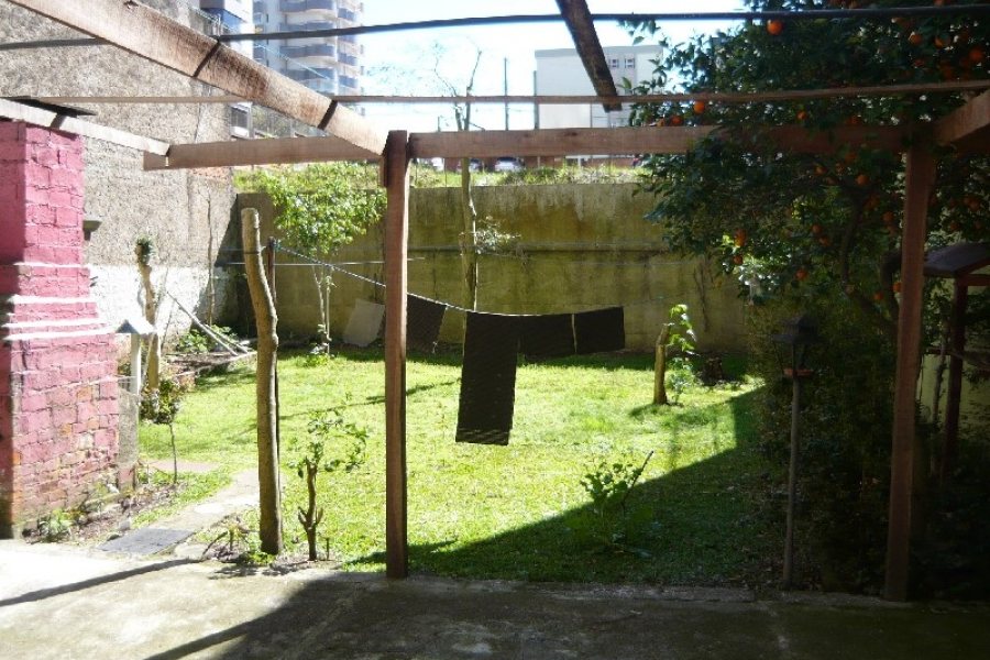 Casa com 100m², 3 dormitórios, no bairro São Pelegrino em Caxias do Sul para Comprar