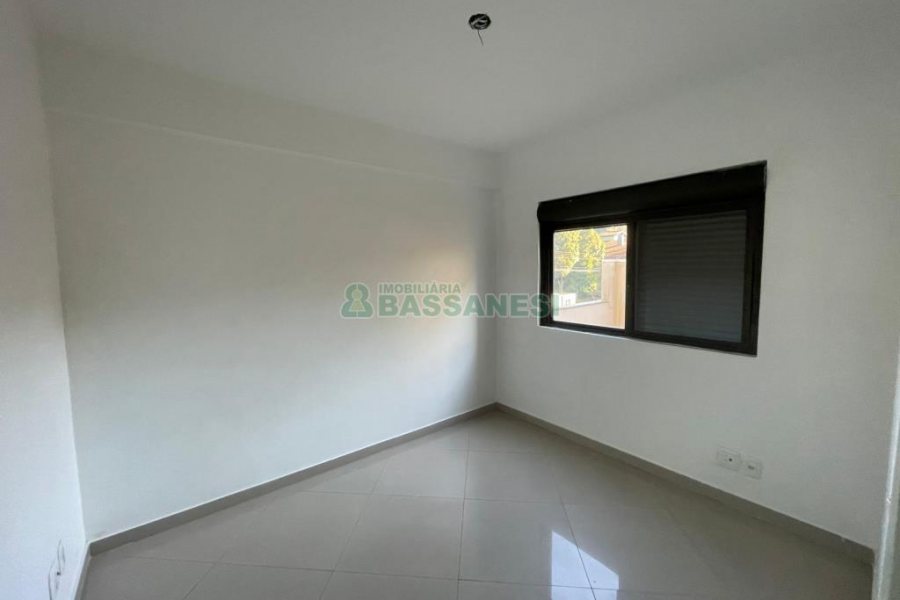 Apartamento com 130m², 2 dormitórios, 1 vaga, no bairro Saint Etienne em Caxias do Sul para Comprar