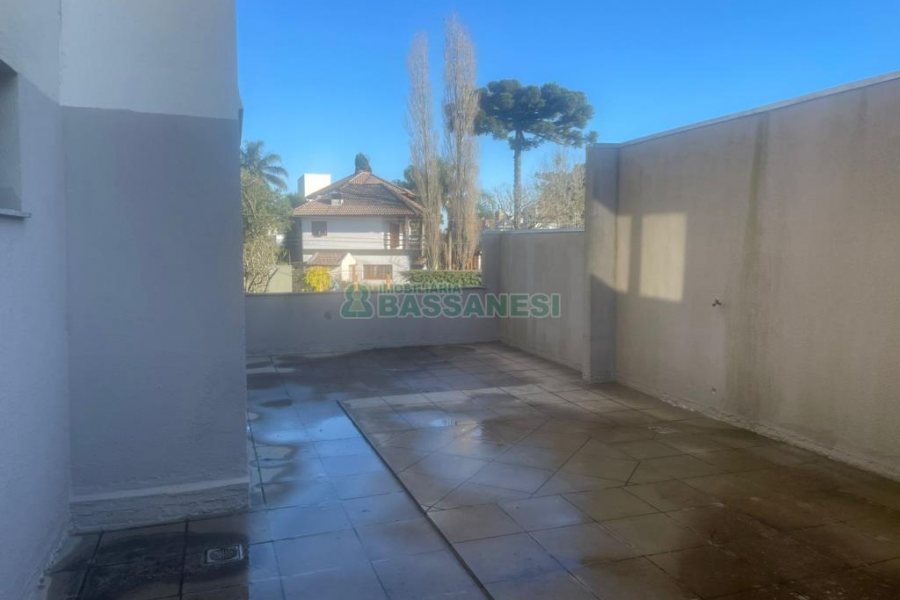 Apartamento com 130m², 2 dormitórios, 1 vaga, no bairro Saint Etienne em Caxias do Sul para Comprar