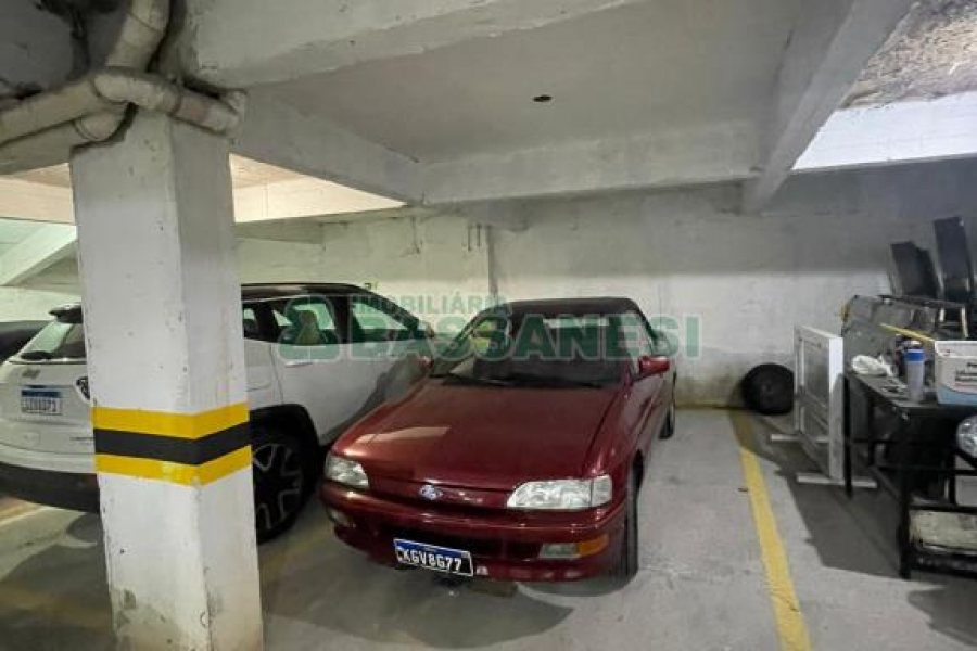 Apartamento com 130m², 2 dormitórios, 1 vaga, no bairro Saint Etienne em Caxias do Sul para Comprar