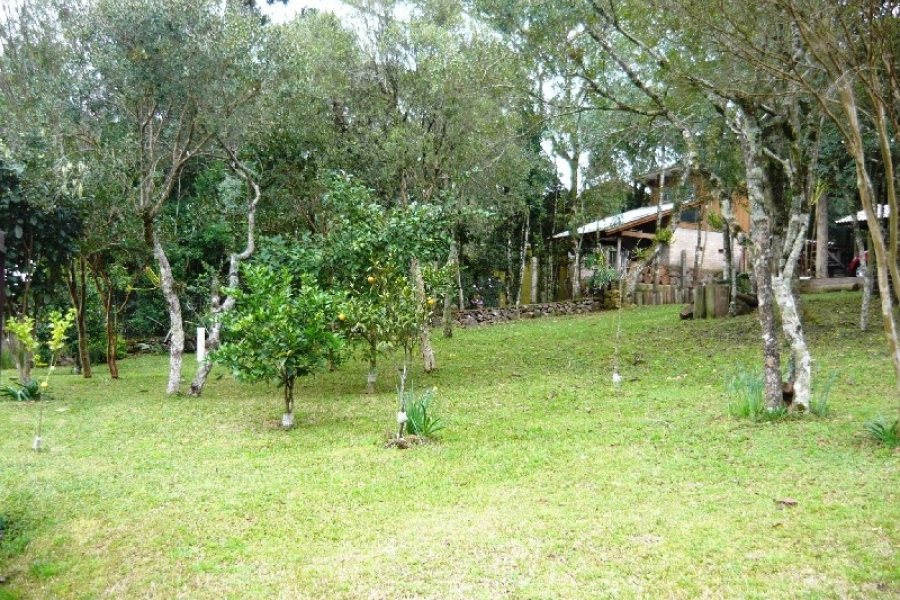 Chácara com 130m², 2 dormitórios, 2 vagas, no bairro Monte Bérico em Caxias do Sul para Comprar