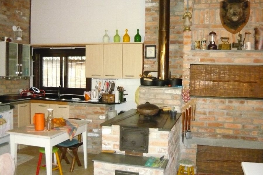 Chácara com 130m², 2 dormitórios, 2 vagas, no bairro Monte Bérico em Caxias do Sul para Comprar