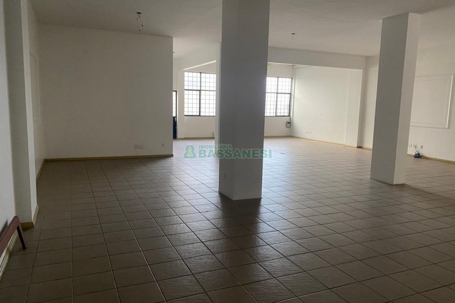 Loja com 465m², no bairro Centro em Caxias do Sul para Alugar