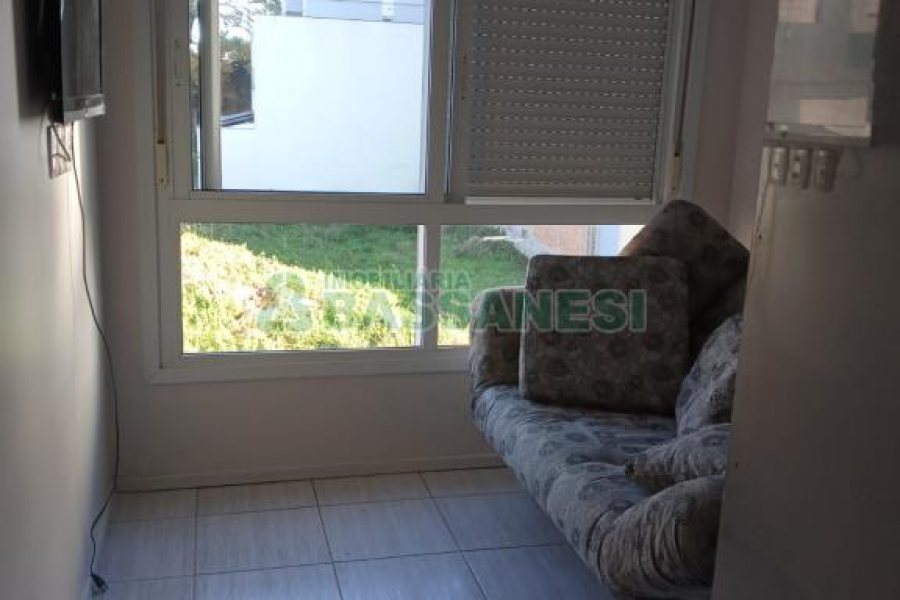 Apto Mobiliado com 40m², 1 dormitório, 1 vaga, no bairro Presidente Vargas em Caxias do Sul para Comprar