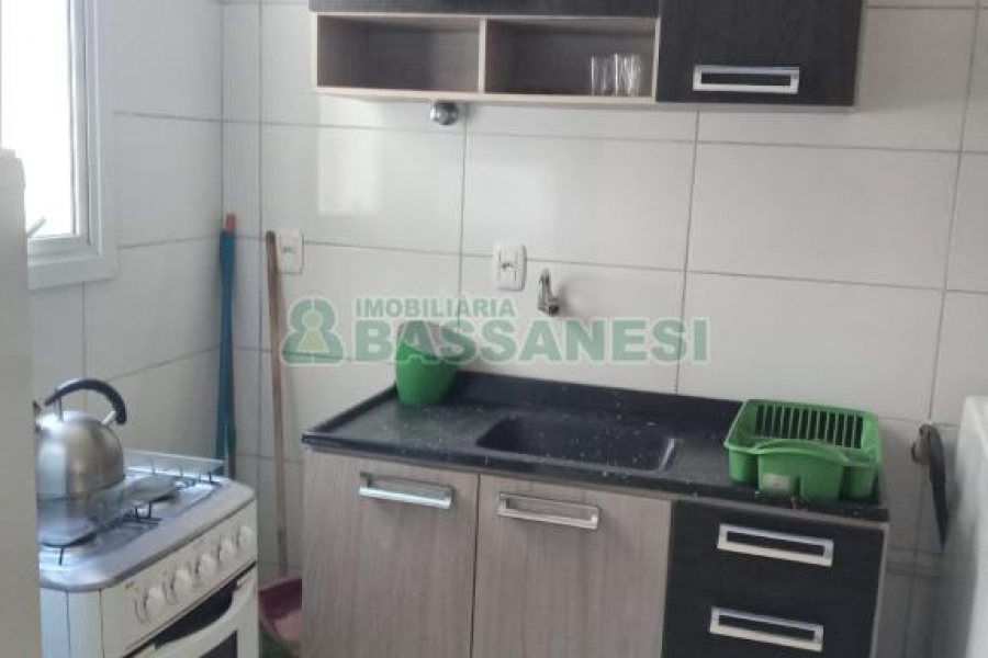 Apto Mobiliado com 40m², 1 dormitório, 1 vaga, no bairro Presidente Vargas em Caxias do Sul para Comprar