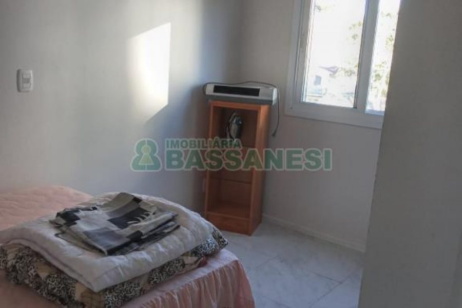 Apto Mobiliado com 40m², 1 dormitório, 1 vaga, no bairro Presidente Vargas em Caxias do Sul para Comprar