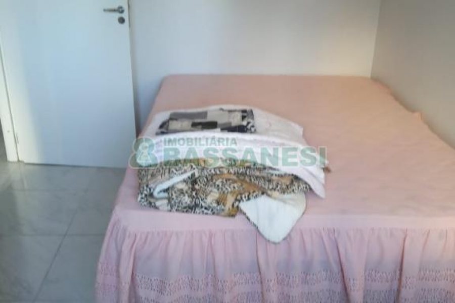 Apto Mobiliado com 40m², 1 dormitório, 1 vaga, no bairro Presidente Vargas em Caxias do Sul para Comprar