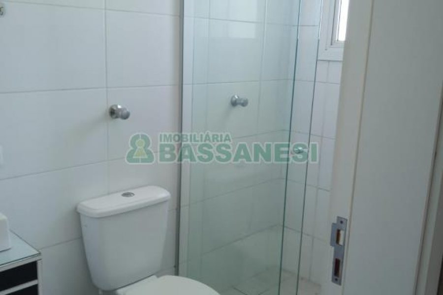 Apto Mobiliado com 40m², 1 dormitório, 1 vaga, no bairro Presidente Vargas em Caxias do Sul para Comprar