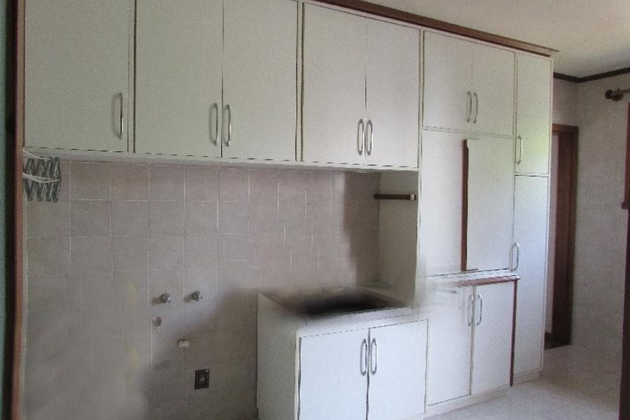 Casa com 238m², 4 dormitórios, 3 vagas, no bairro Sagrada Família em Caxias do Sul para Comprar