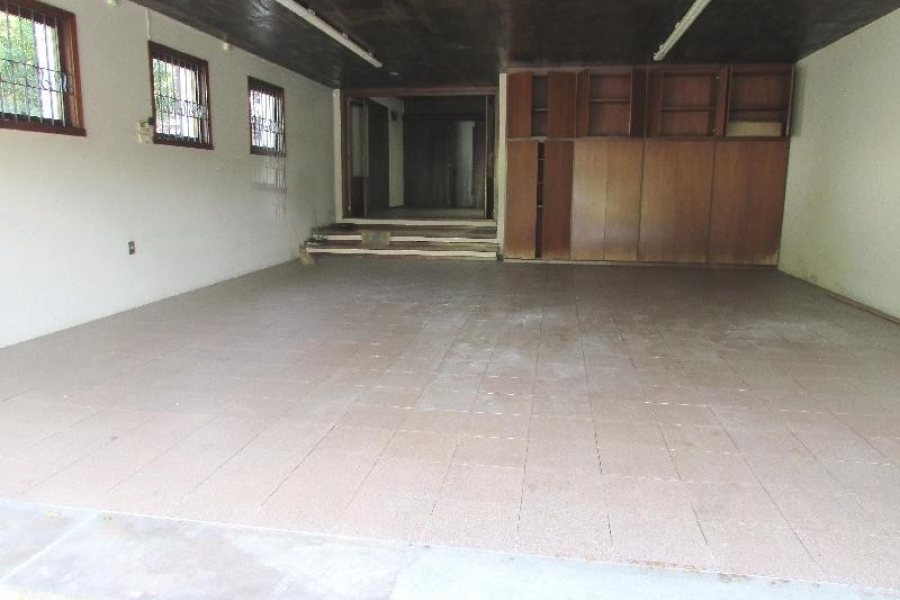 Casa com 238m², 4 dormitórios, 3 vagas, no bairro Sagrada Família em Caxias do Sul para Comprar